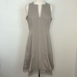 Elie Tahari is size 6 dress